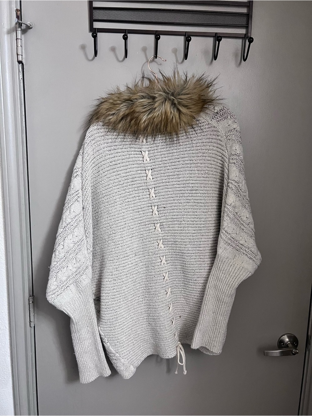 Cozy Cream Knit Sweater with Faux-Fur Trim